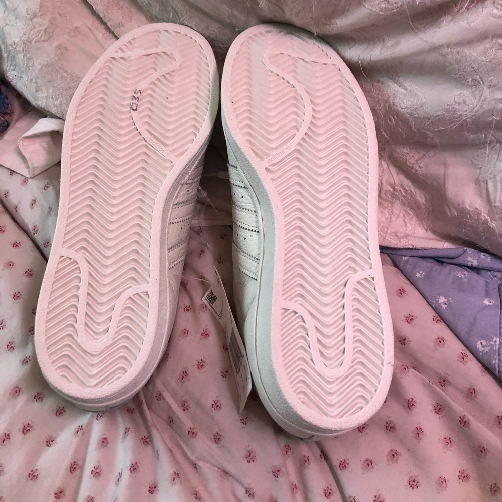 Shoes - Picture 3 of 6